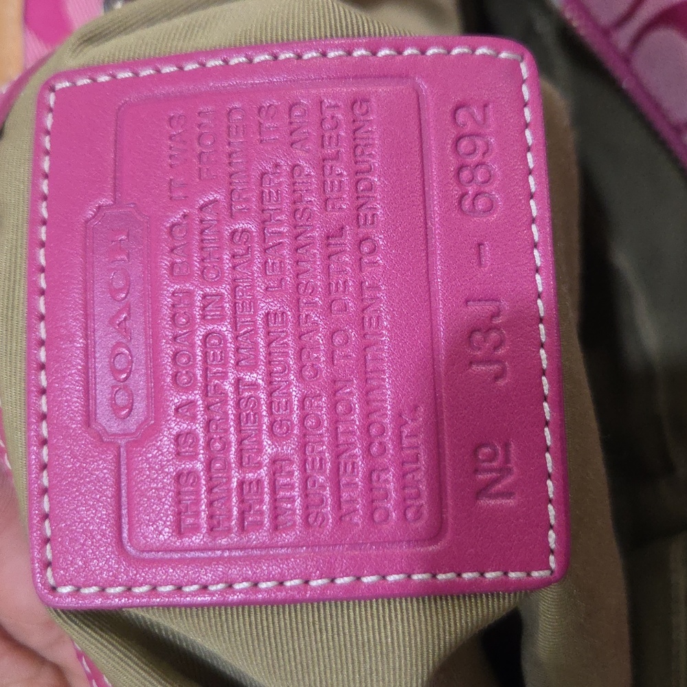 💕🔹️ Coach🔹️y2k vintage  Hampton Signature  Pink Jacquard Suede Leather Bag - Picture 12 of 14